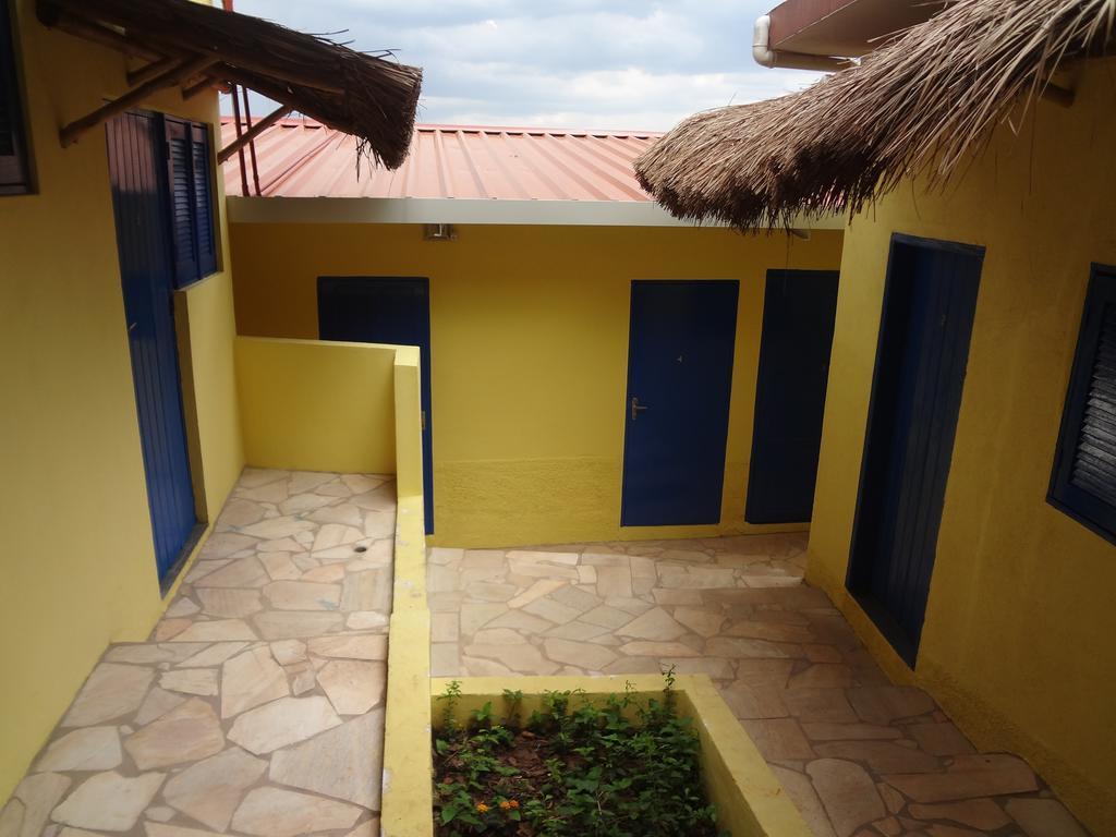 Pousada B & B Águas de Lindóia Exteriör bild